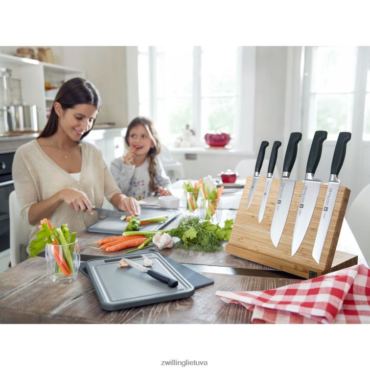 Zwilling keturių žvaigždučių 5,5 colio besisukantis Santoku peilis, tuščiaviduris kraštas stalo įrankiai 8X8Z2X438